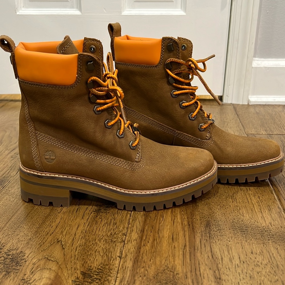 Timberland Women’s Tan/Orange Boots